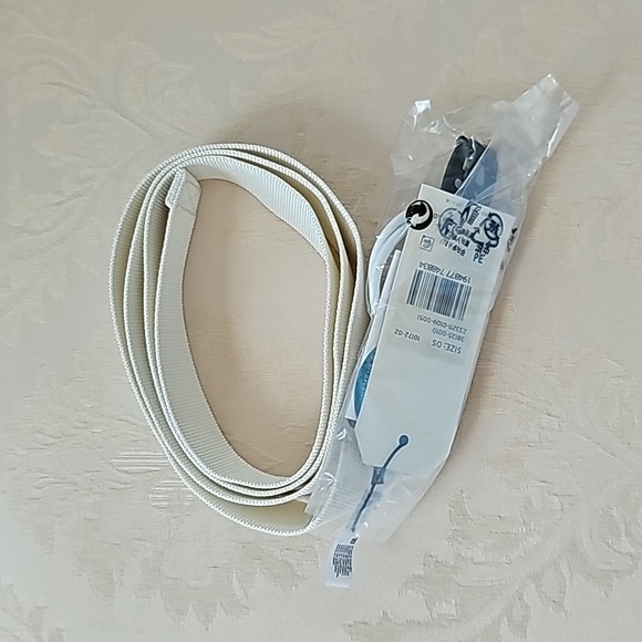 Levi's Tighten It Up Web Belt - Picture 4 of 9